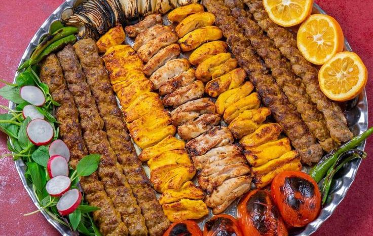 ۲ سیخ کوبیده + ۲ سیخ جوجه و نوشابه خانواده